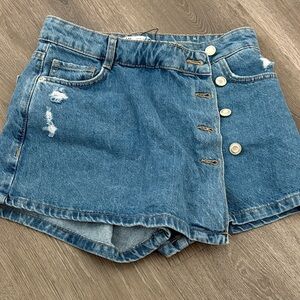Zara Stylish Blue Denim Button-Up Shorts